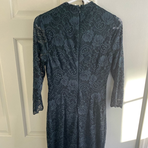 Flattering Kensie Dark Green Stretch Lace Dress - Picture 5 of 6